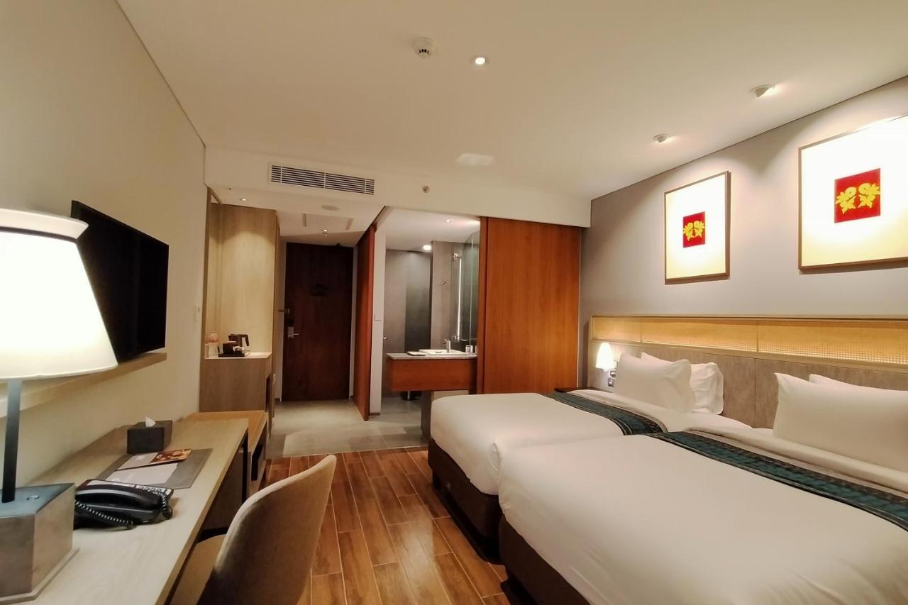 Kokoon Hotel Banyuwangi Banyuwangi  Exteriör bild