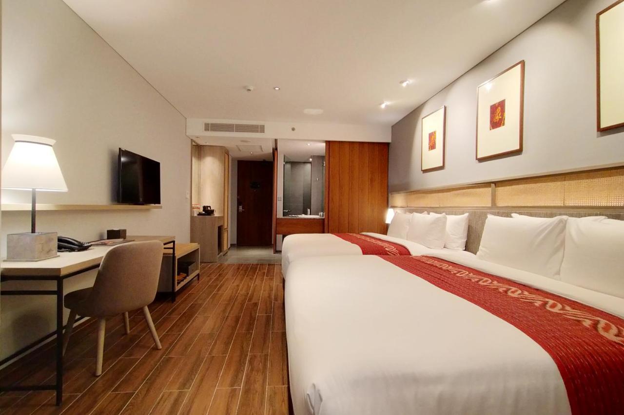 Kokoon Hotel Banyuwangi Banyuwangi  Exteriör bild
